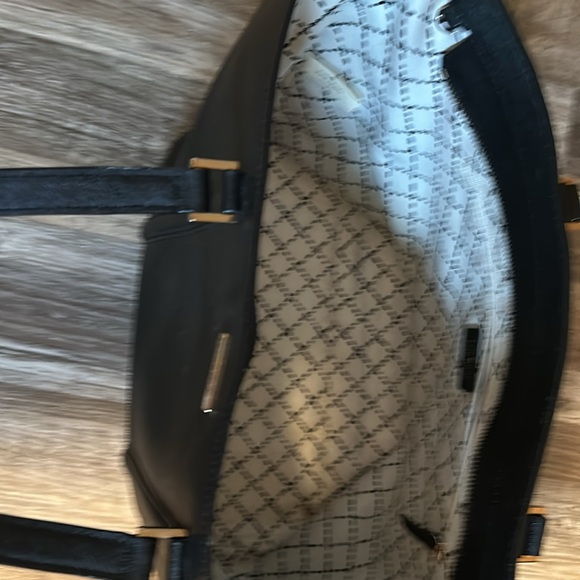 Kate Spade | Black Large Saffiano Leather Tote - Picture 2 of 4